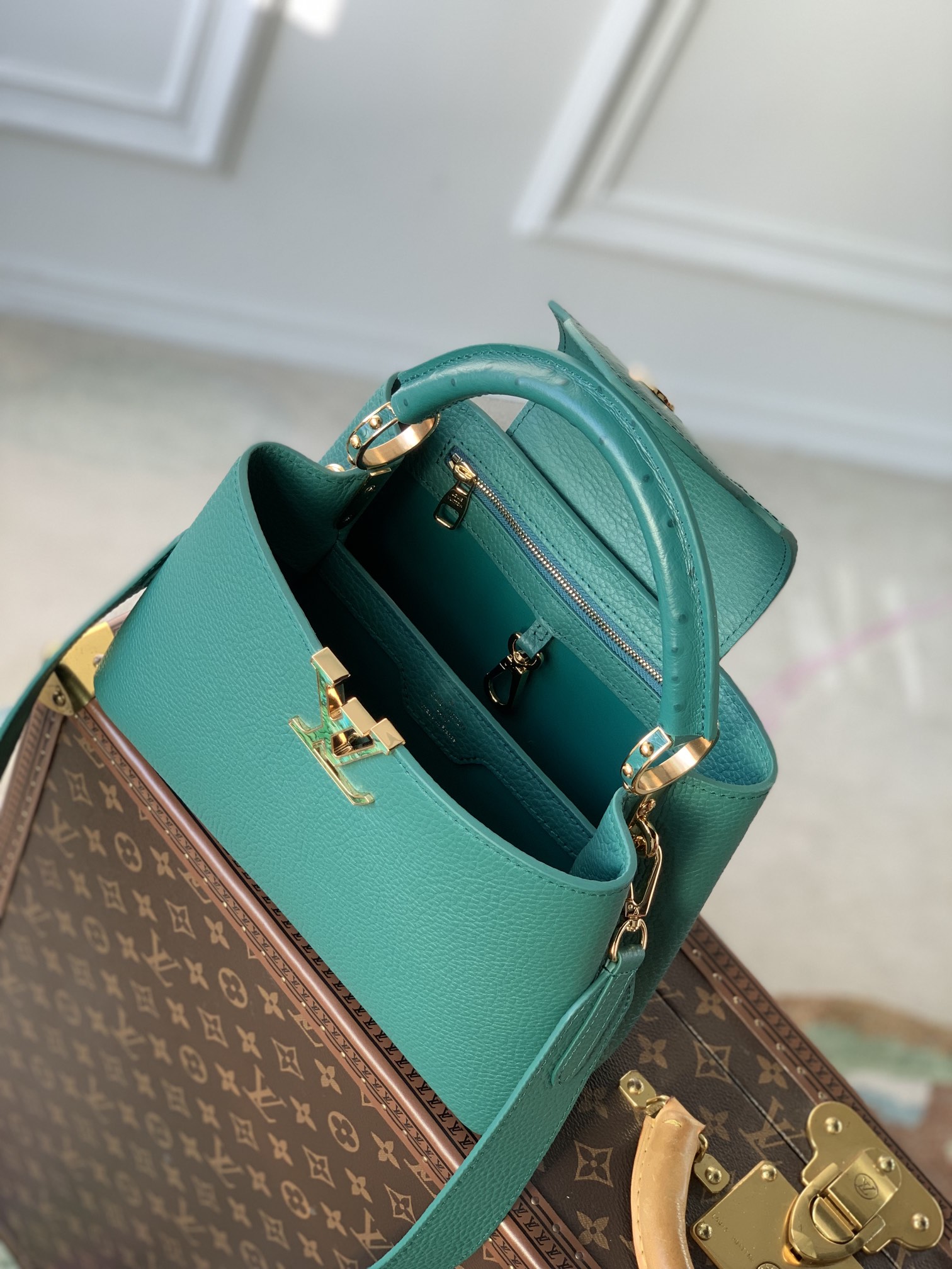 l**is V*t*n capucines bb-m21164-27*18*9cm