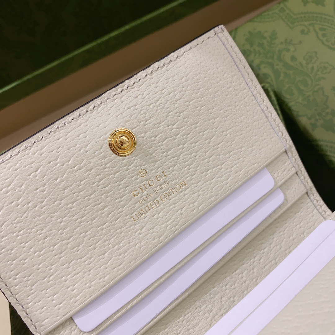 G*u*i wallet-11x8.5x3cm