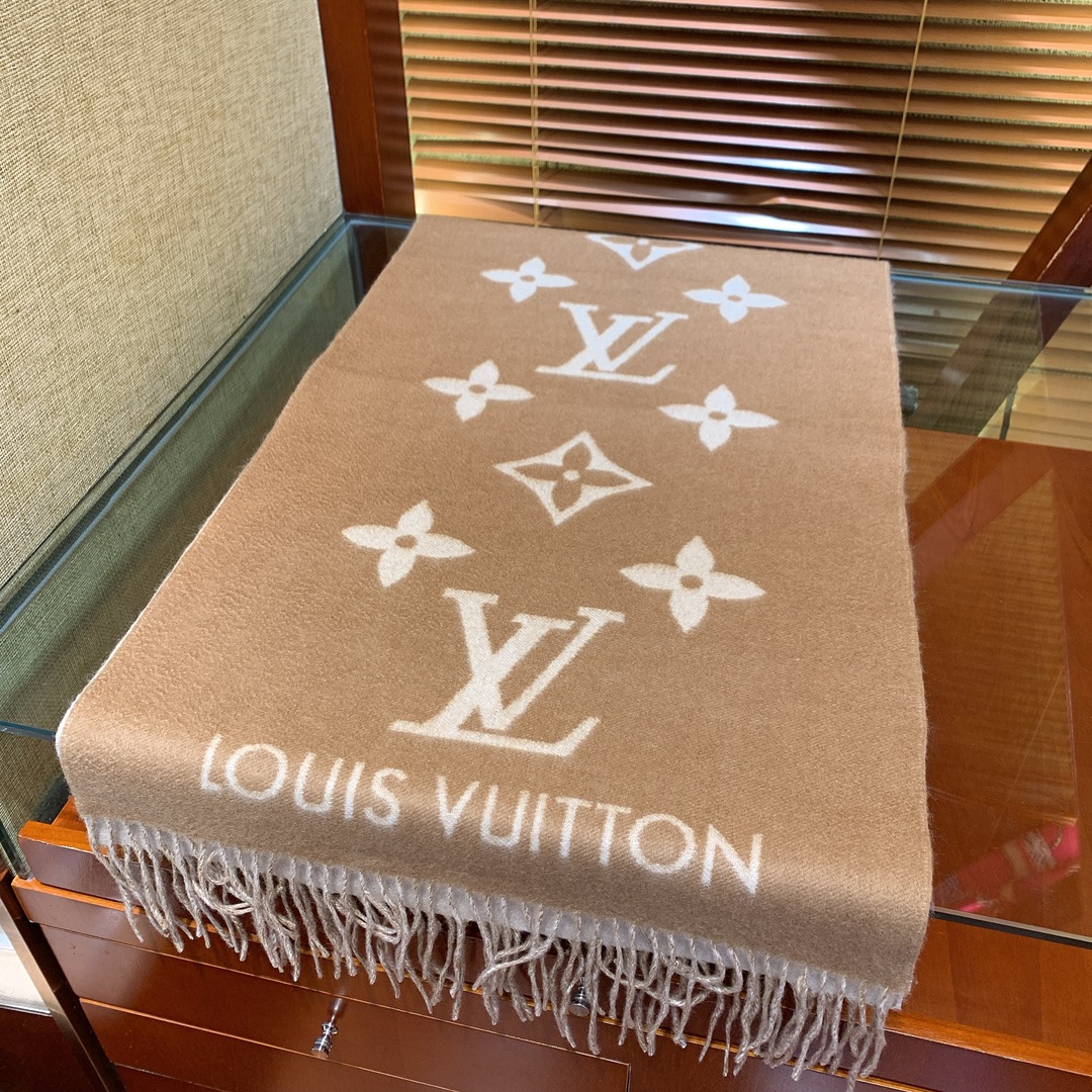 l**is V*t*n scarf-191 x 46cm