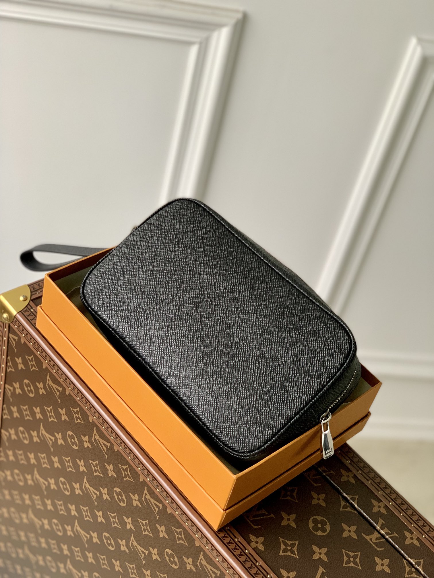 l**is V*t*n pochette kasai -25 x 15.5 x 6.5 cm