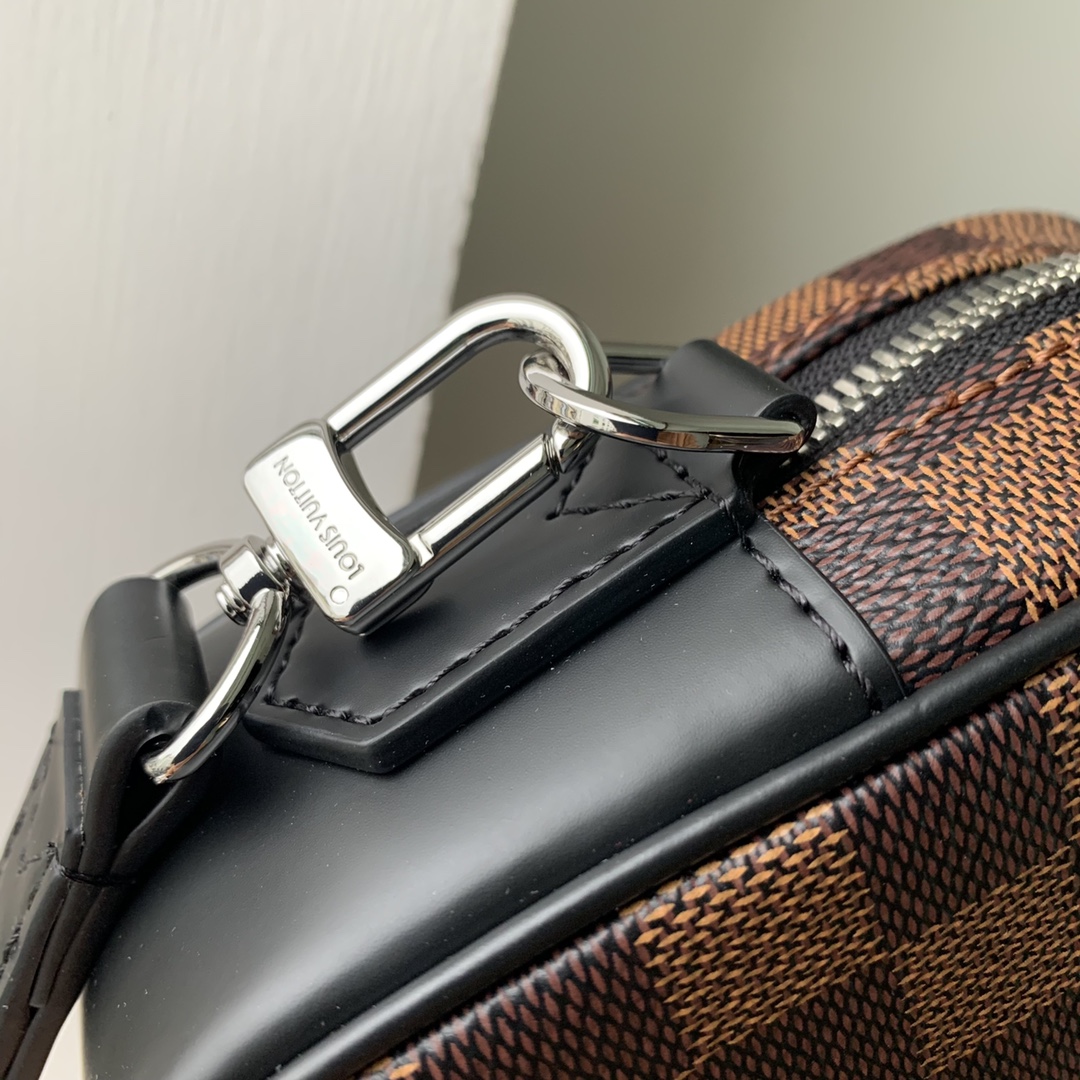 l**is V*t*n pochette kasai -25 x 15.5 x 6.5 cm