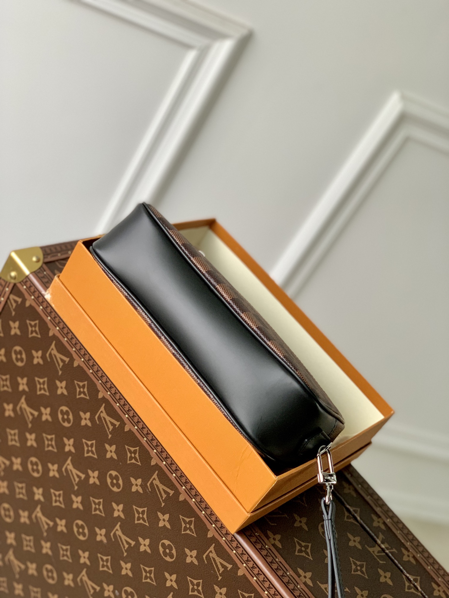 l**is V*t*n pochette kasai -25 x 15.5 x 6.5 cm