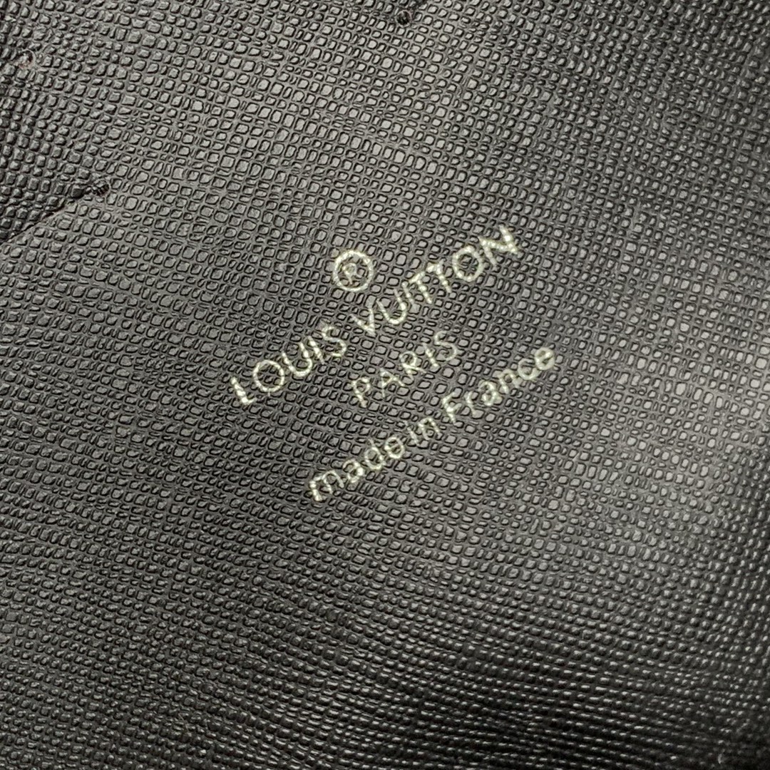 l**is V*t*n pochette kasai -25 x 15.5 x 6.5 cm