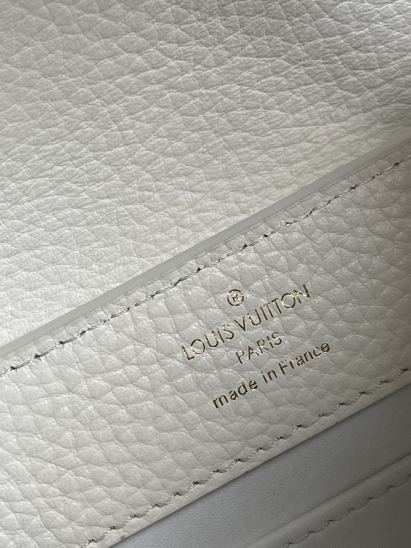 l**is V*t*n mini capucines handlebag-21*14*8cm