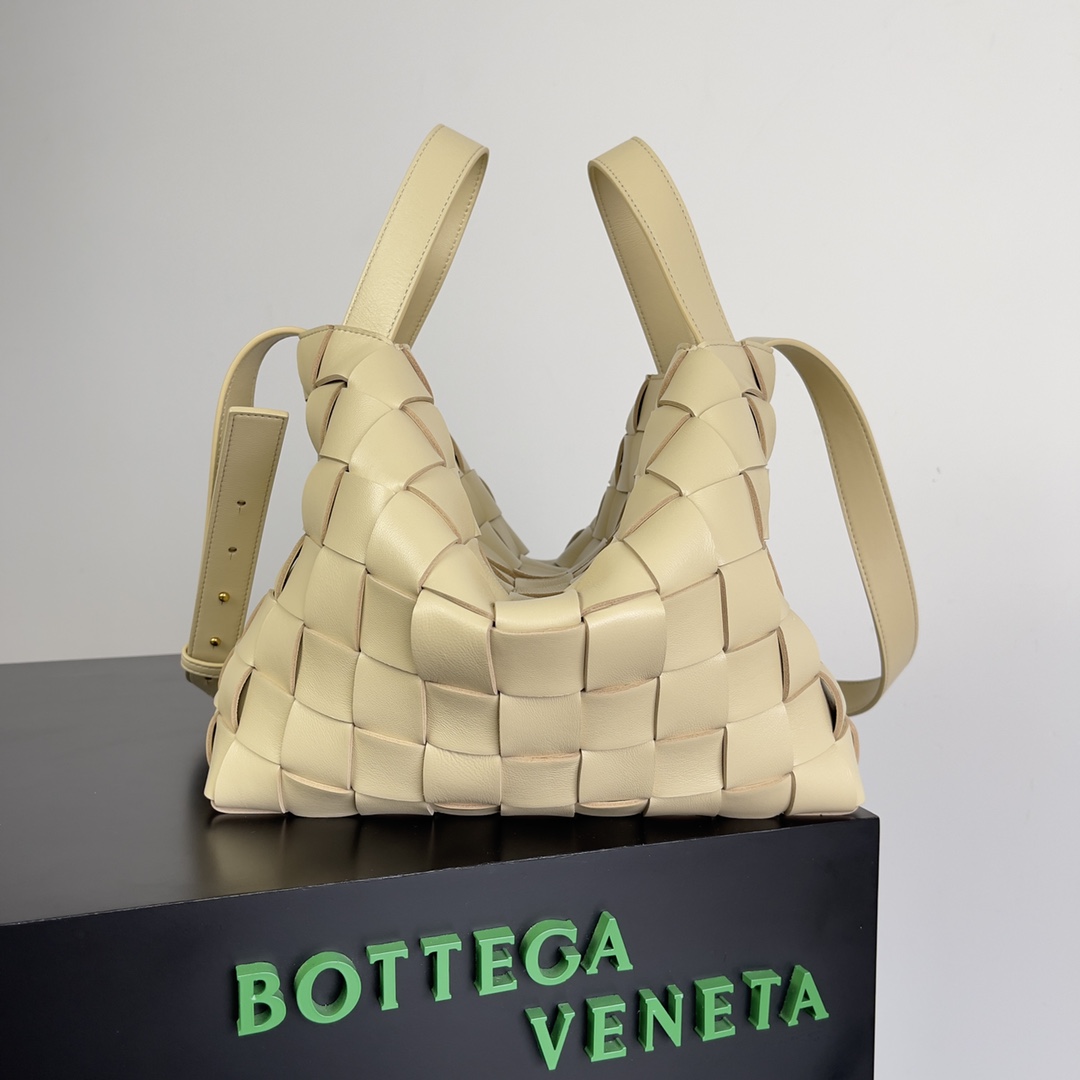Bo*te*ga ve*ne*ta bowling bags-28*21*1cm