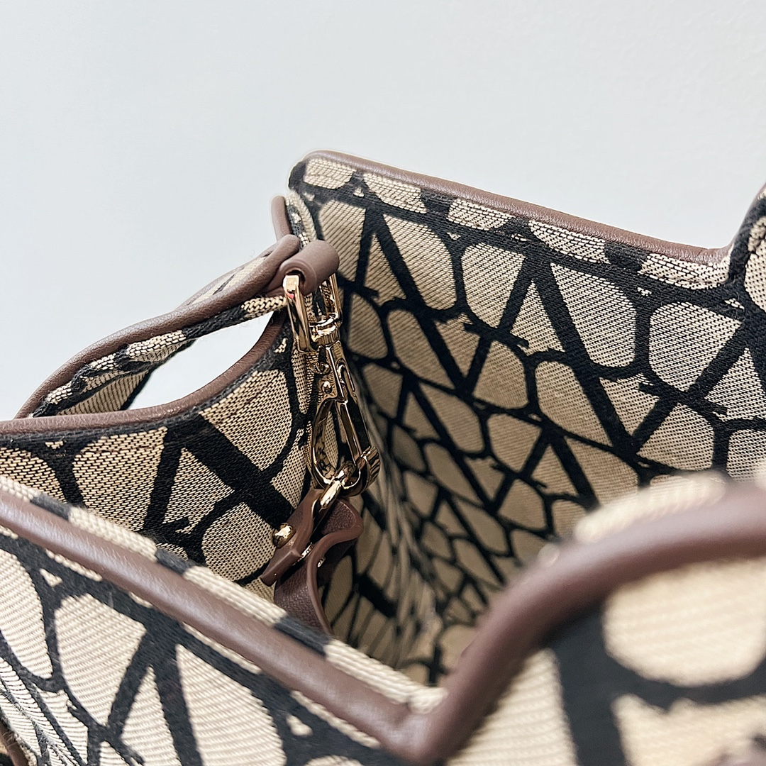 Valentino Garavani La Troisième Toile Iconographe -40*25*17CM