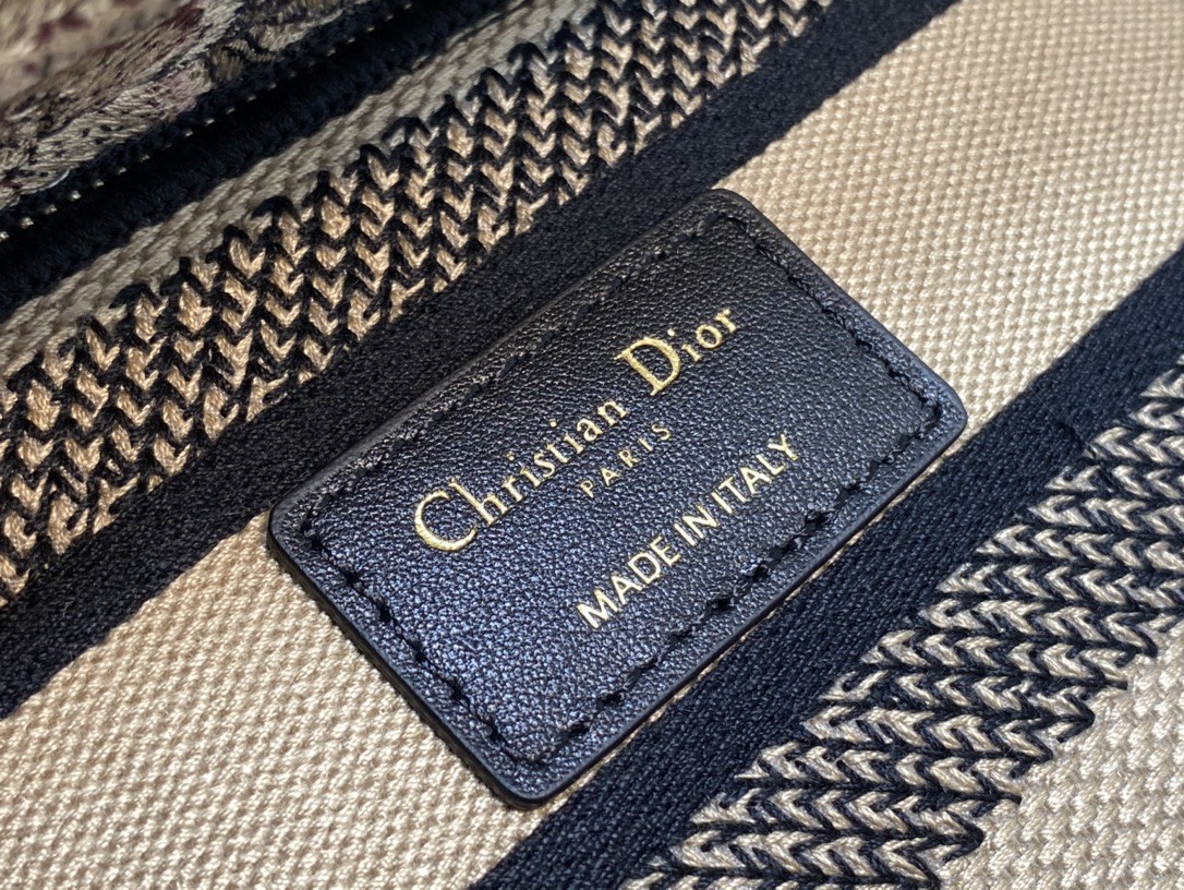 lady D*or handle bag-24cm