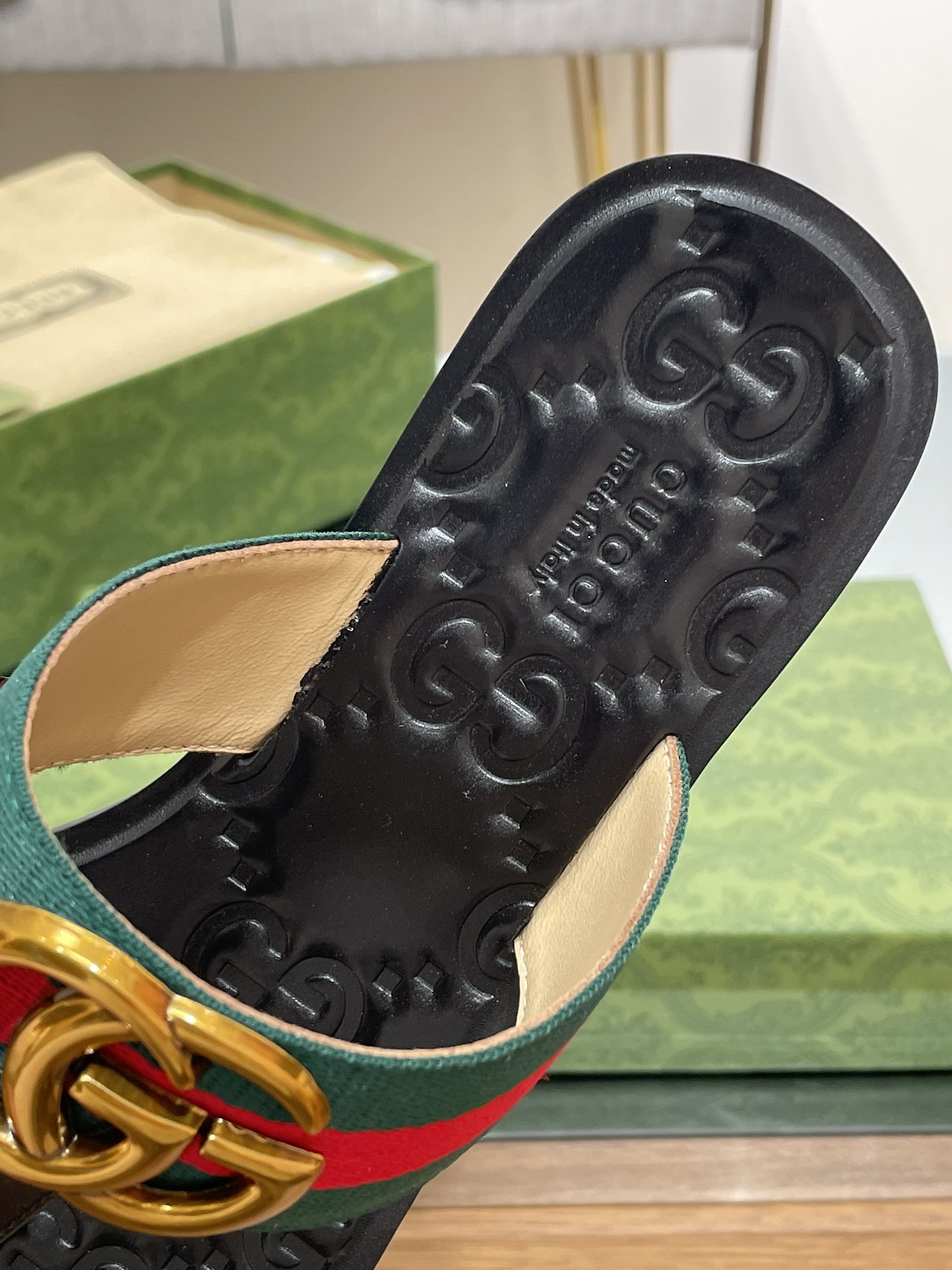 G*u*i slides(size35-43)