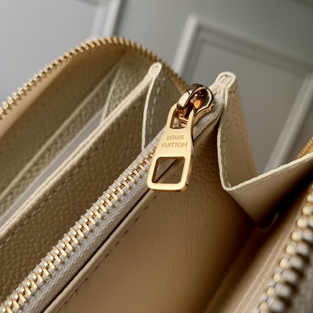 l**is V*t*n zippy wallet m81914-20*10cm