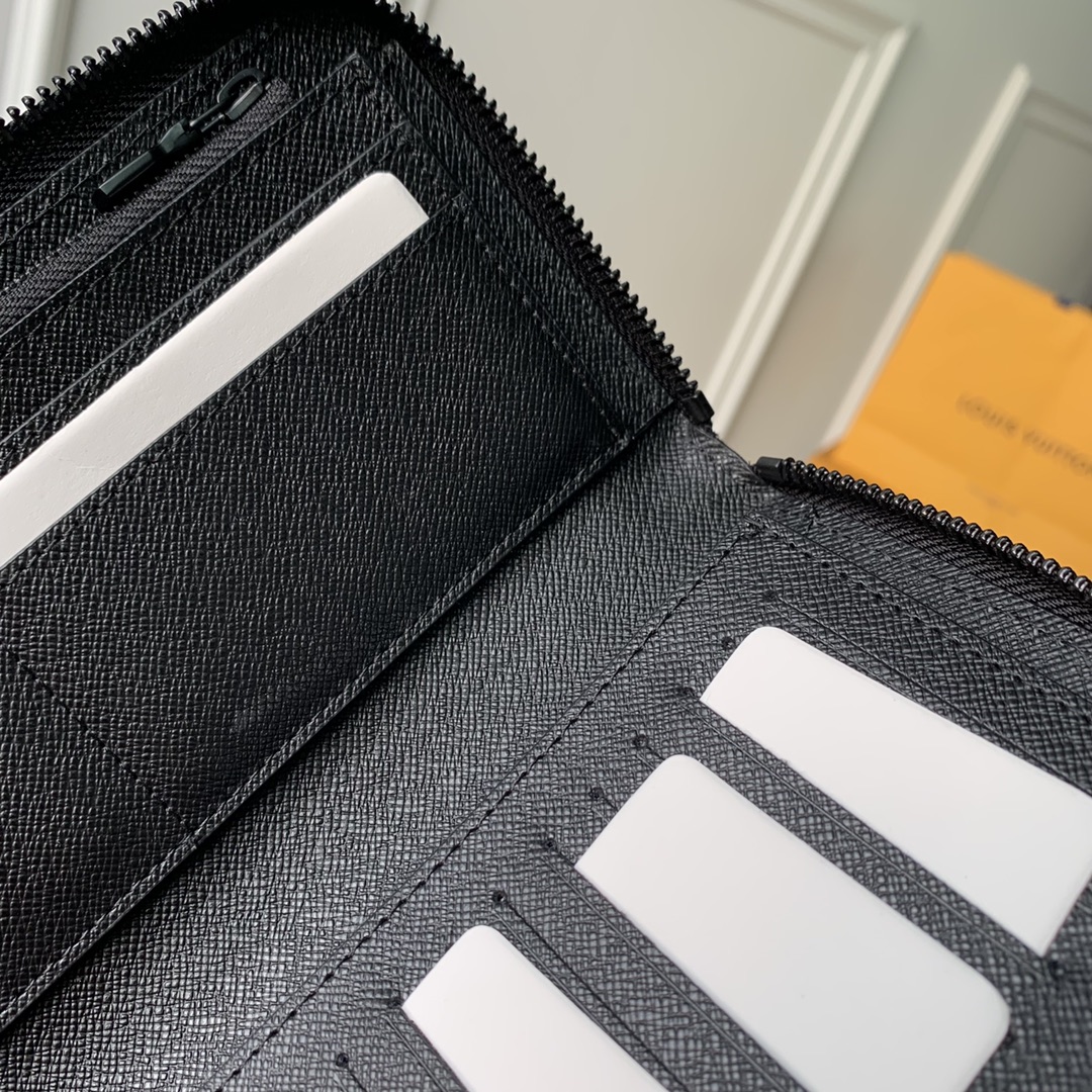 l**is V*t*n zippy wallet m81914-20*10cm