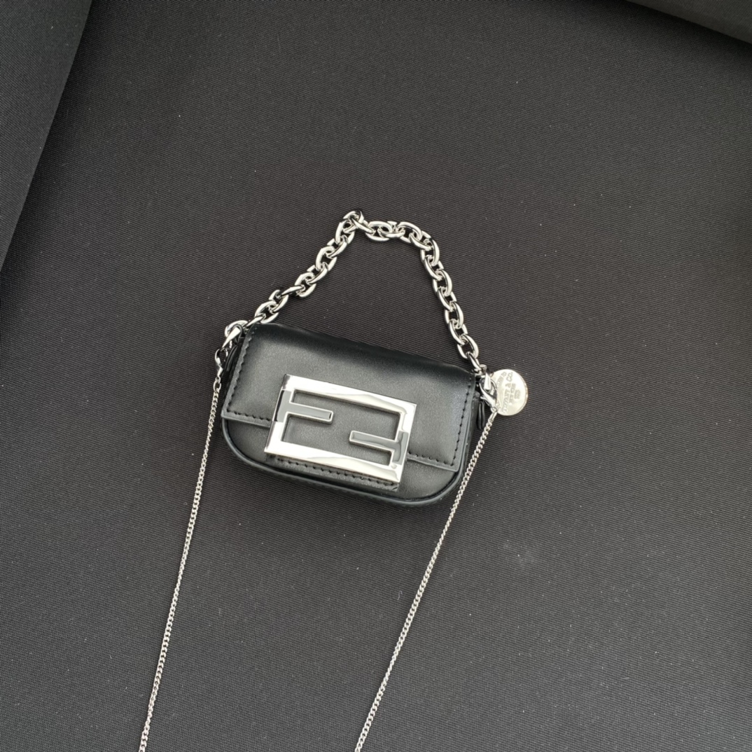 f**di&T*f*ny baguette bag-11×6.5×2.5cm