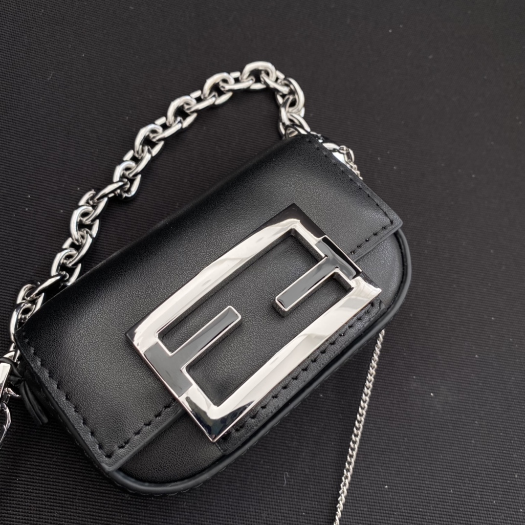 f**di&T*f*ny baguette bag-11×6.5×2.5cm