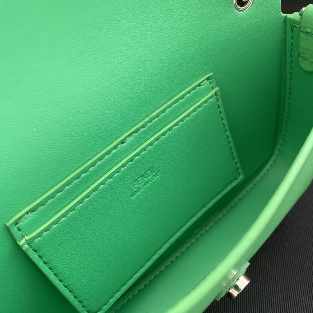 F**di baguette bag-19×14×4cm