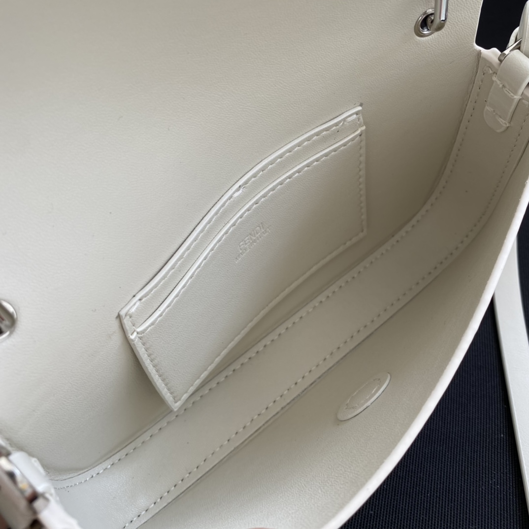 F**di baguette bag-19×14×4cm