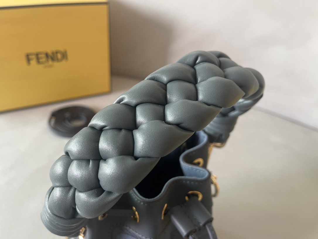 F**di mini mon tresor bag -12x18x10cm