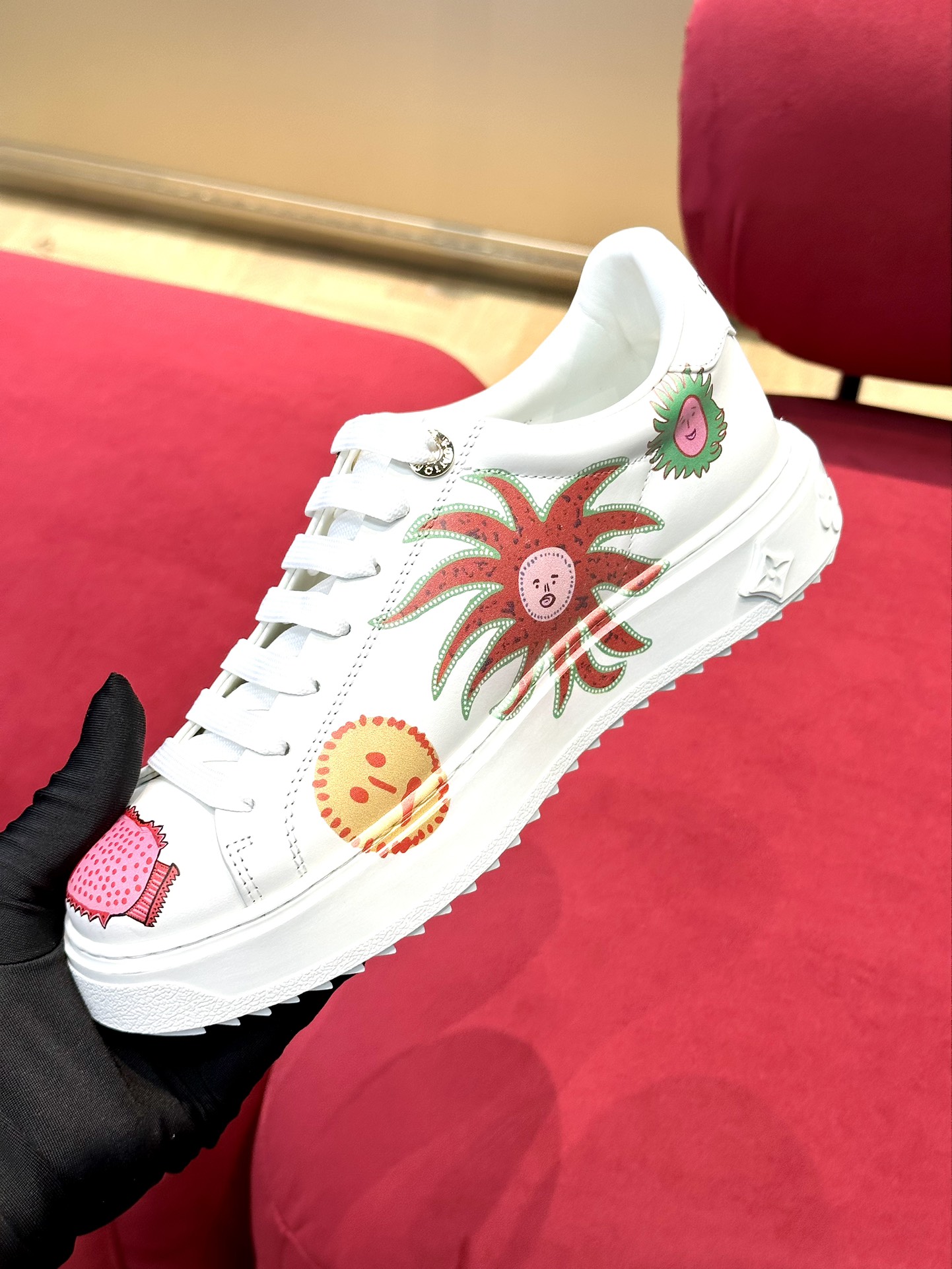 l**is V*t*n time out sneaker