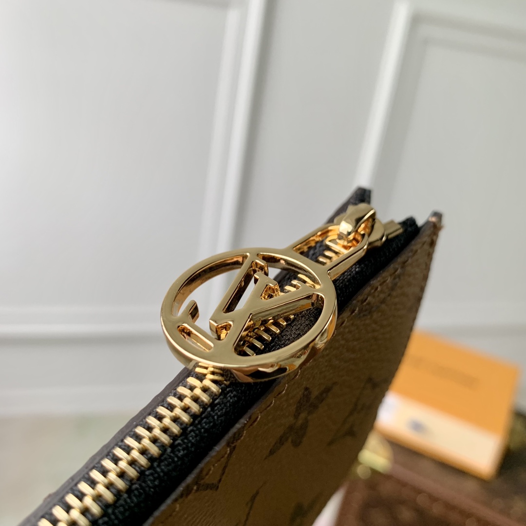 l**is V*t*n wallet-m81881-12 x 8 x 0.8cm