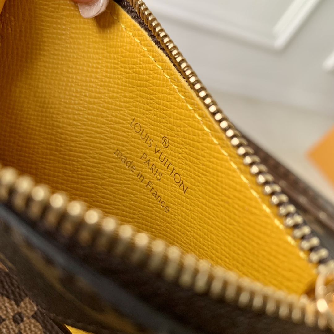 l**is V*t*n wallet-m81881-12 x 8 x 0.8cm