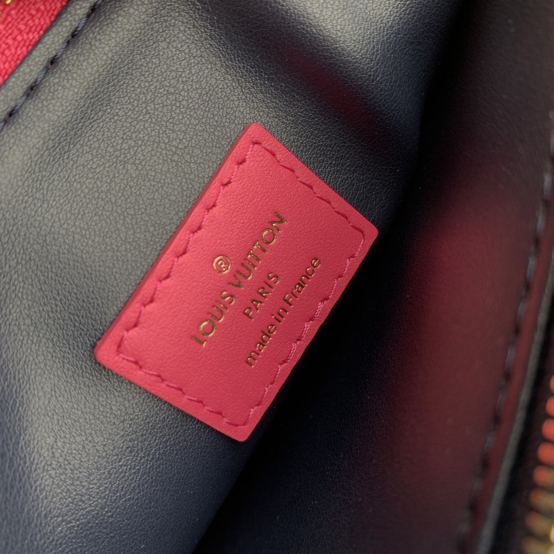 l**is V*t*n coussin handbags-26*20*12cm