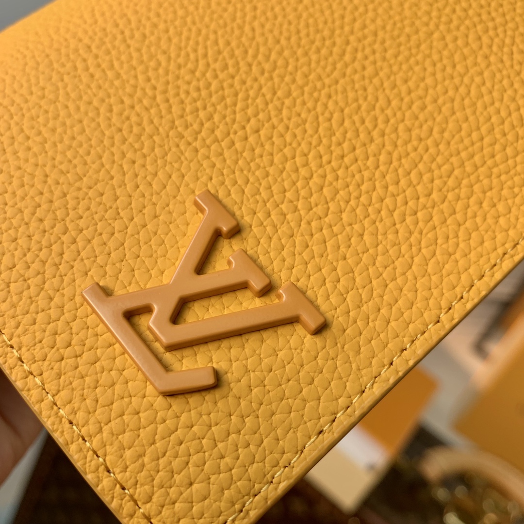 l**is V*t*n brazza wallet-10*19*2cm