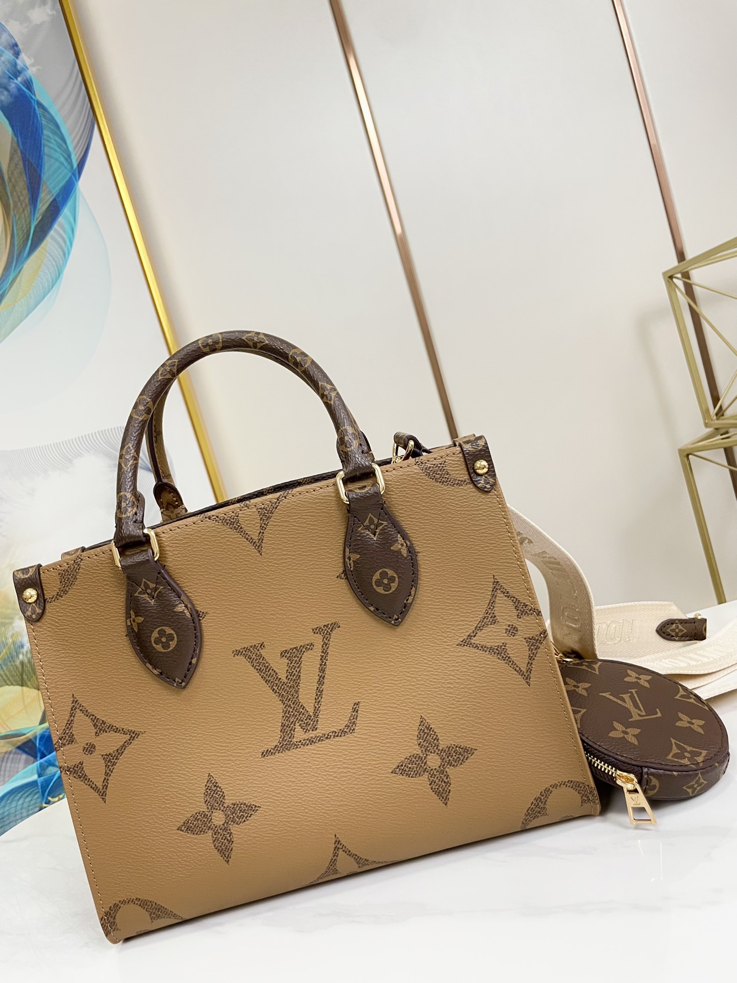 l**is V*t*n onthego handbag-25*19*11.5 cm