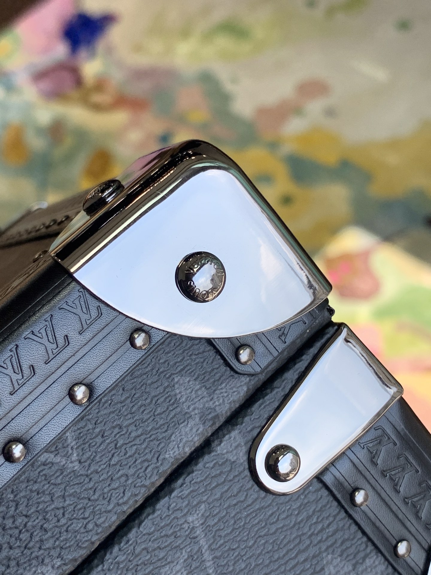 l**is V*t*n cotteville travel box-37*18*1cm