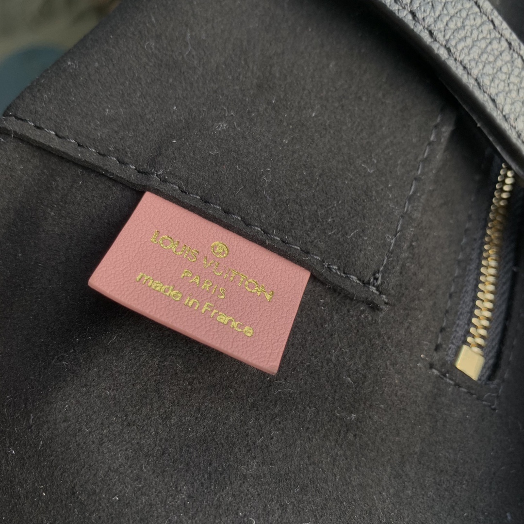 l**is V*t*n x ykonthego handbag-35 x 27 x 14 cm