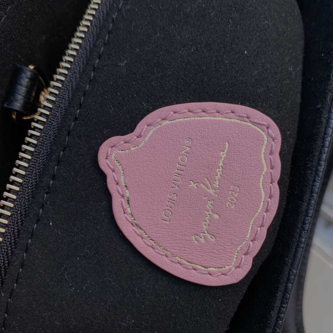 l**is V*t*n onthego handbag- m21732-25*19*11.5 cm