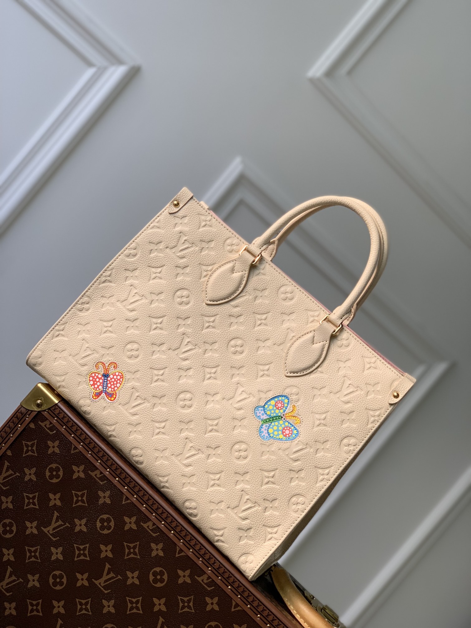 l**is V*t*n x ykonthego handbag-35 x 27 x 14 cm