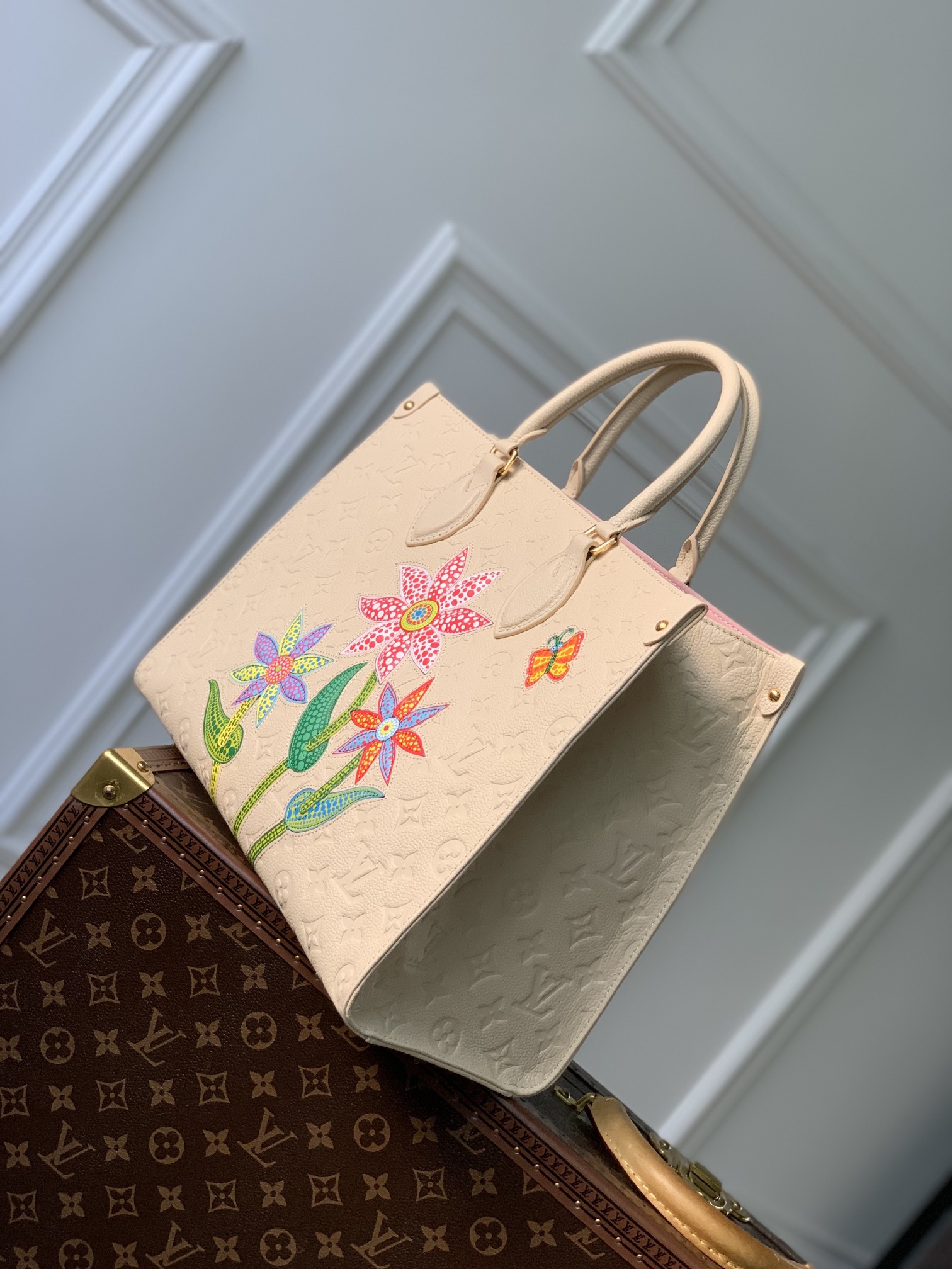 l**is V*t*n x ykonthego handbag-35 x 27 x 14 cm