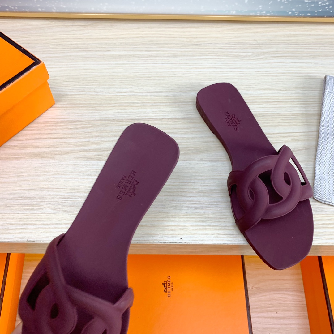 H**mes sandals