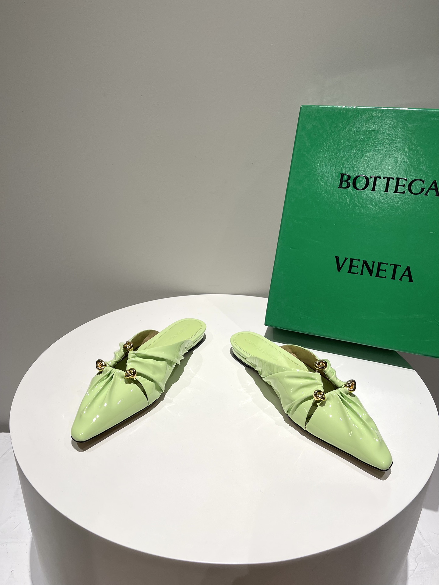 Bo*te*ga ve*ne*ta sandals