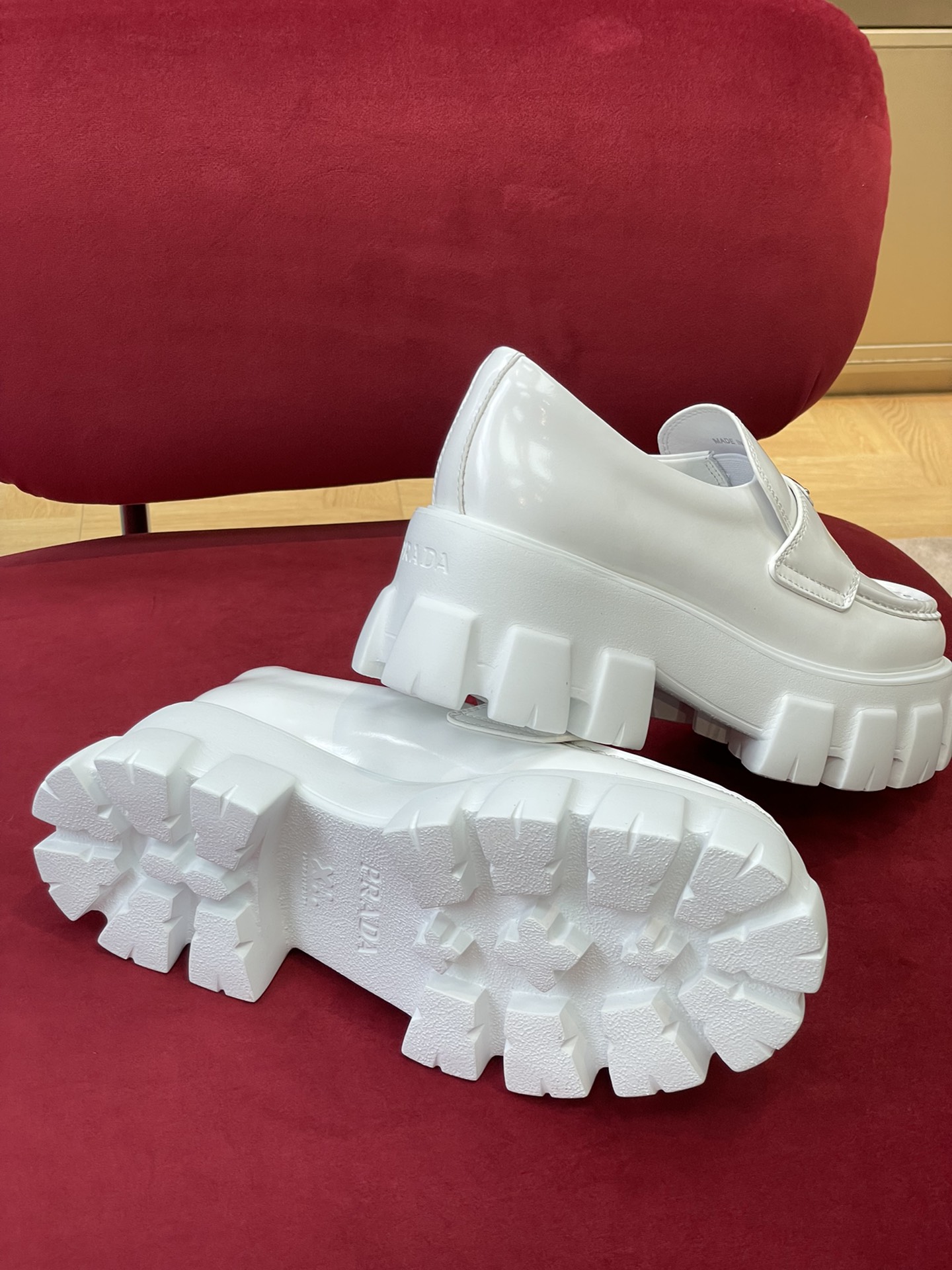 Pra*a loafers 2022ss