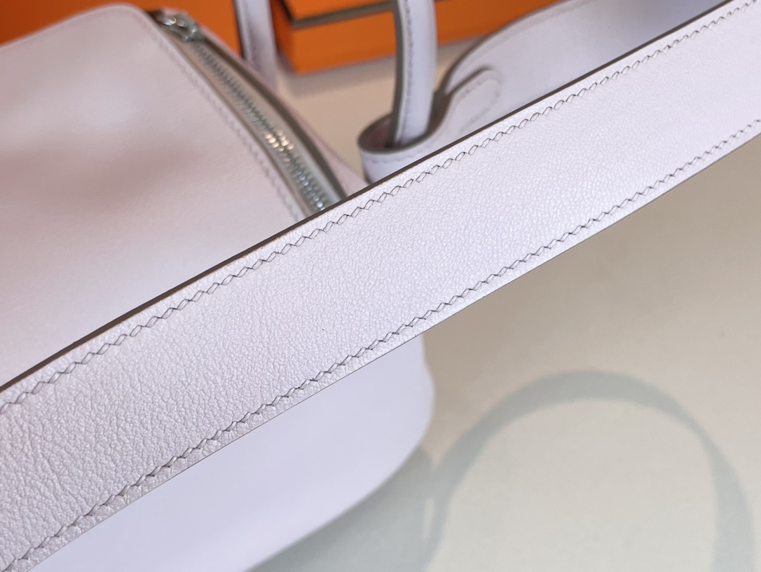 H**mes lindy 19-swift