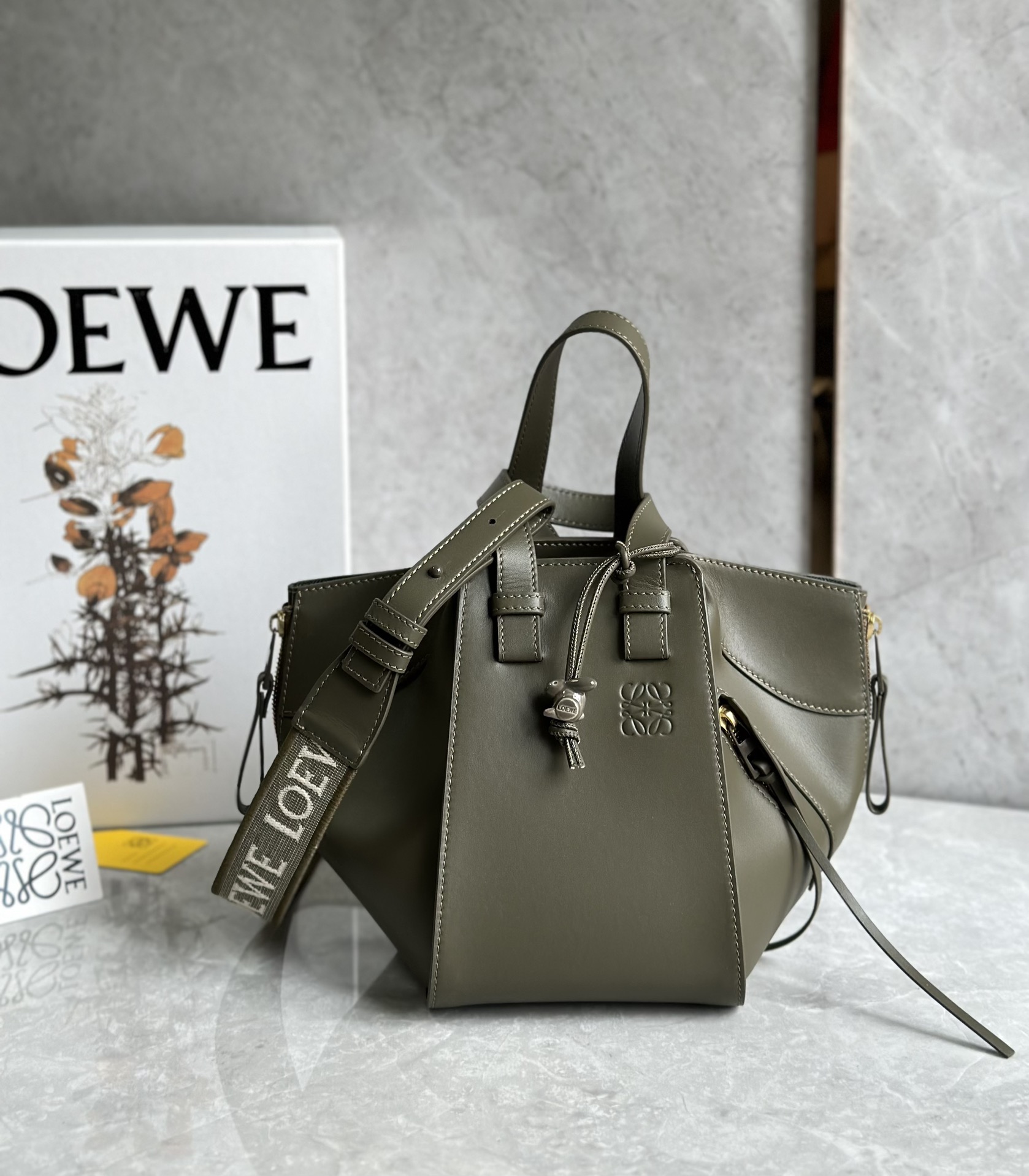Loewe Hammock Bag-19.5*14.4*20.8CM