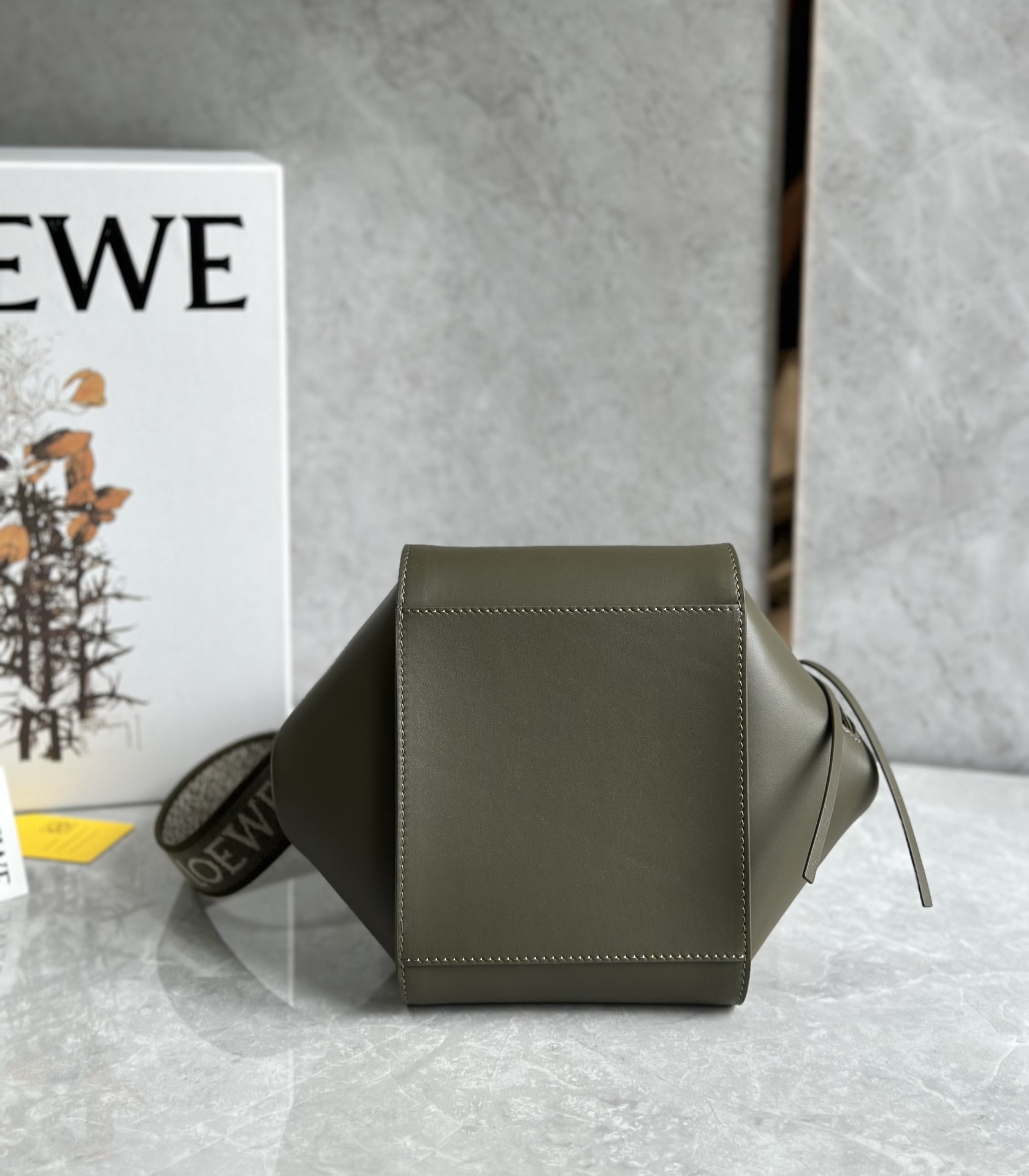 Loewe Hammock Bag-19.5*14.4*20.8CM