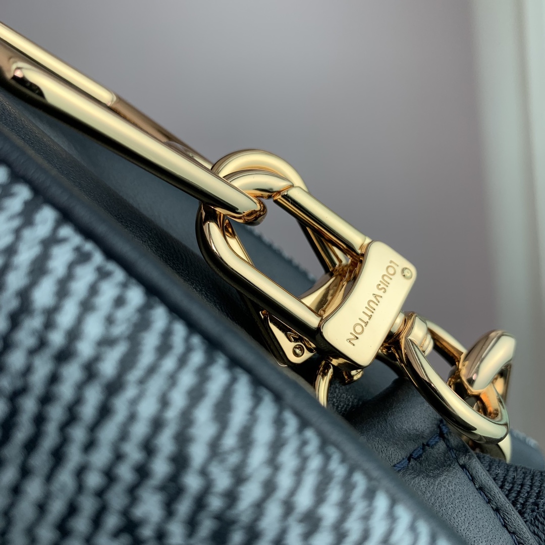 l**is V*t*n coussin handbags-26*20*12cm