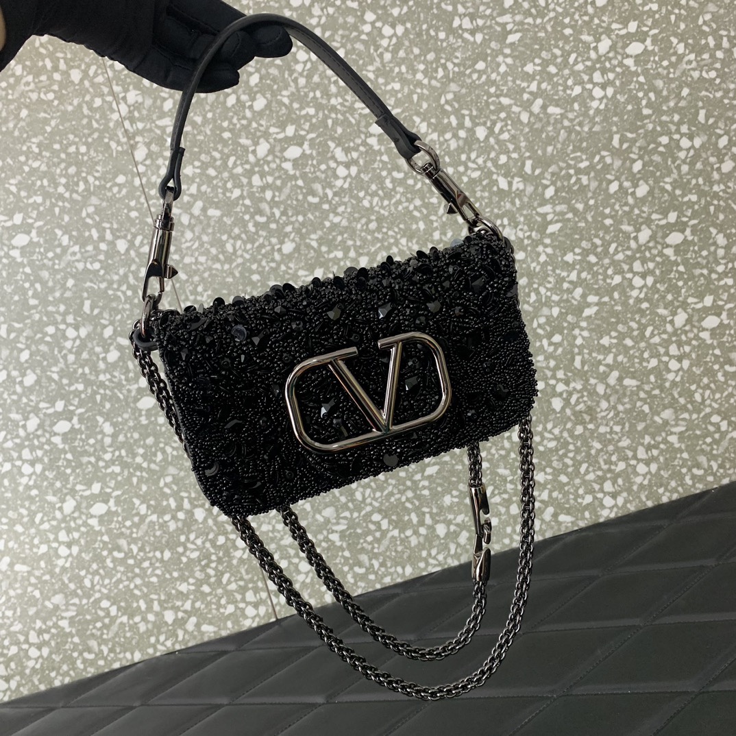 Valentino Garavani Mini Loc-19✖️10.5✖️5CM