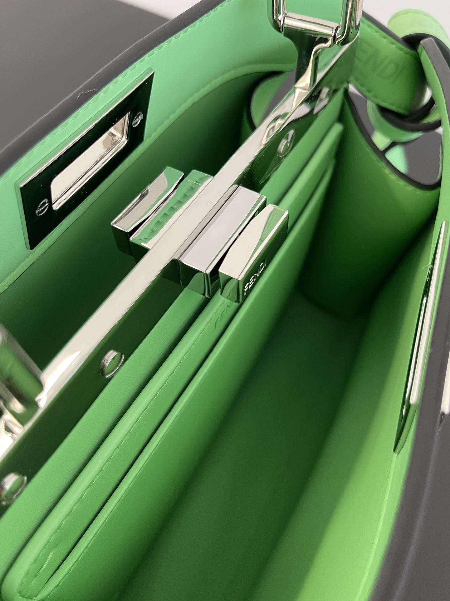 F**di peekaboo-27x21x9.5cm