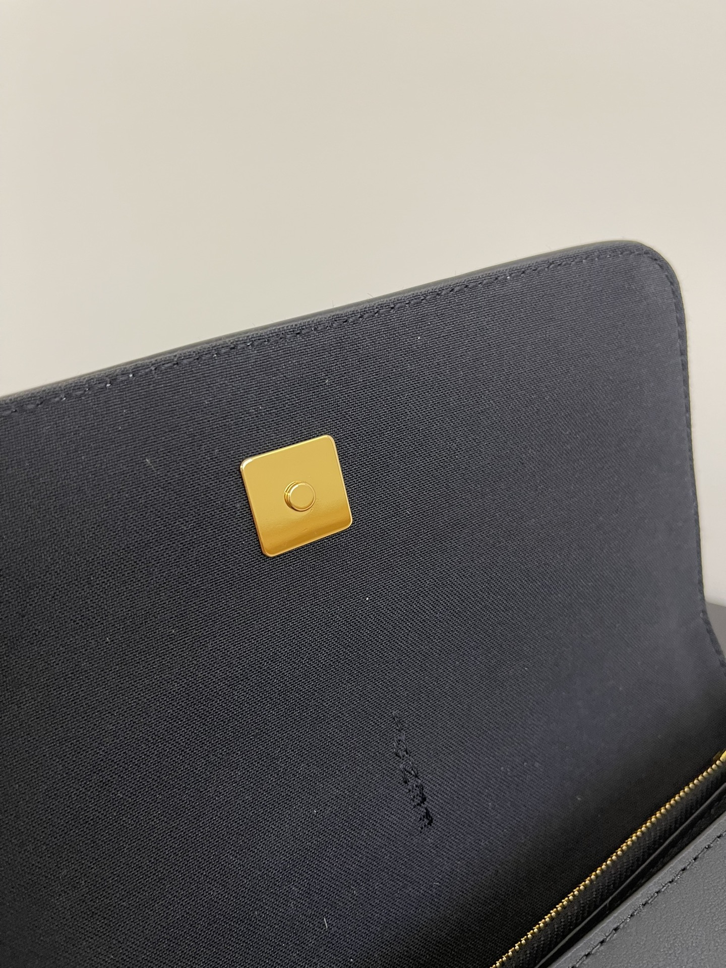 F**di wallet on chain bag-22x5x11cm