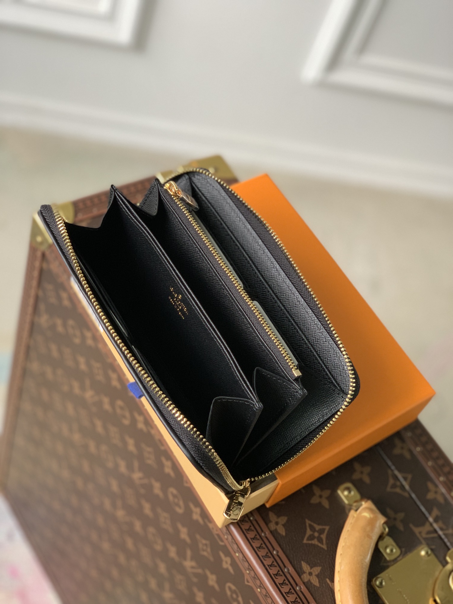 l**is V*t*n zippy wallet m82529-20*10cm