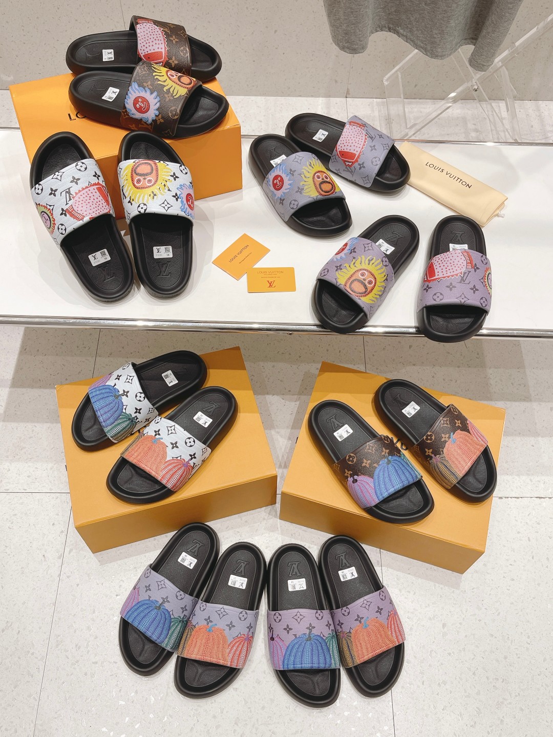 l**is V*t*n slippers