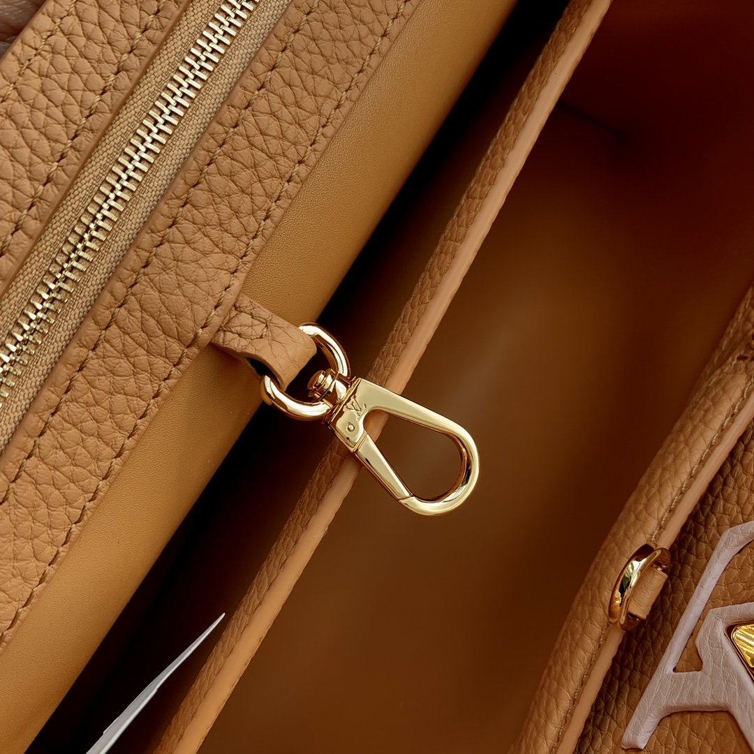 l**is V*t*n capucines handlebag