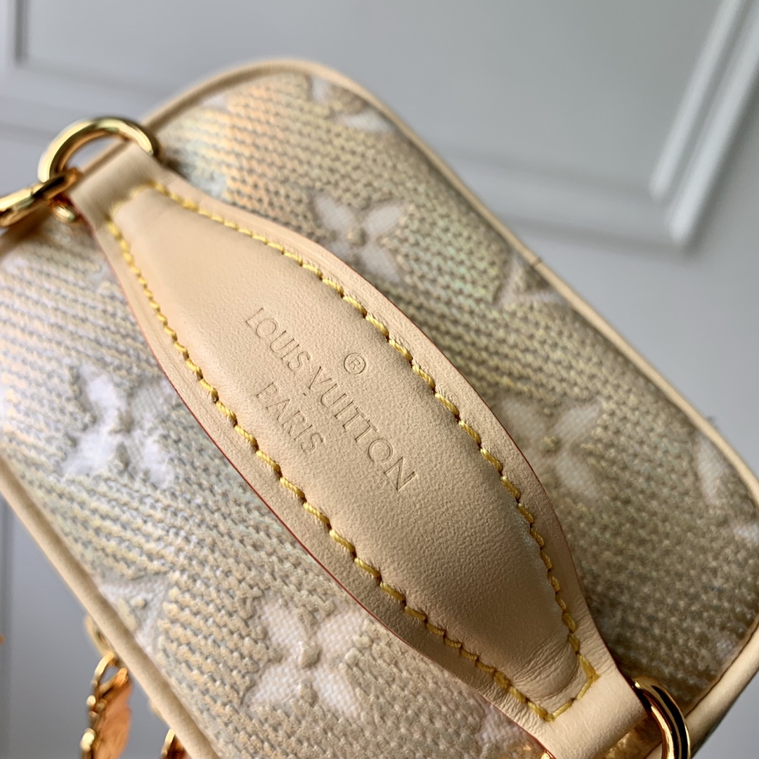 l**is V*t*n micro vanity-11*10*8cm