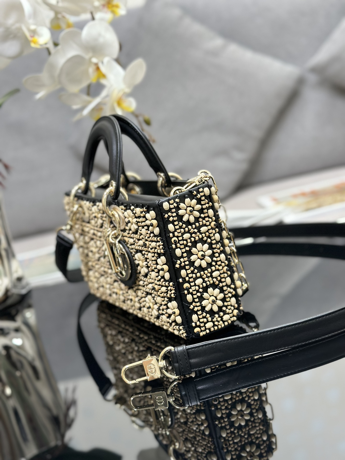 lady D*or handle bag-26 x 13.5 x 5cm