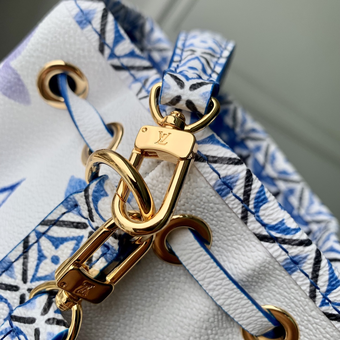 l**is V*t*n nano noé-13*16*10cm