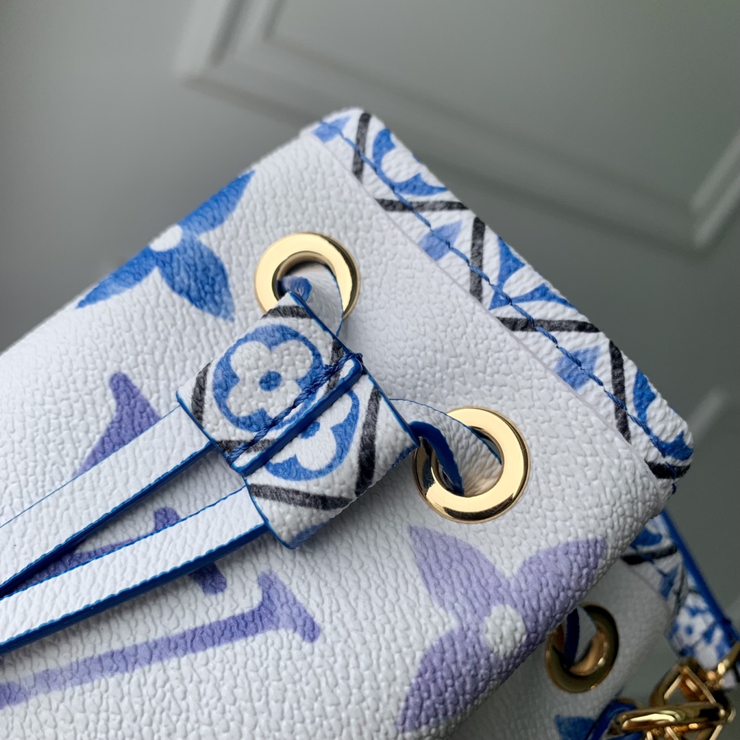 l**is V*t*n nano noé-13*16*10cm