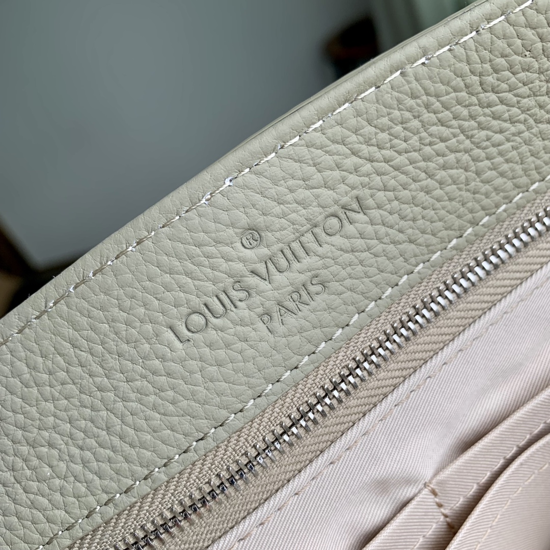 l**is V*t*n tote aerogram briefcase-m22481-38 x 32.5 x 13cm