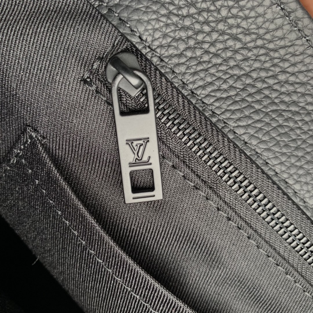 l**is V*t*n tote aerogram briefcase-m22481-38 x 32.5 x 13cm