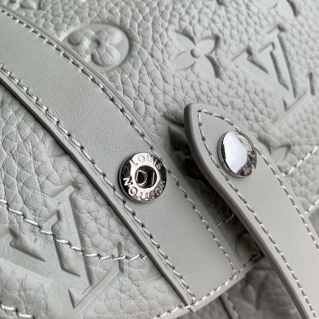 l**is V*t*n christopher backpack m46699-32*39*12cm